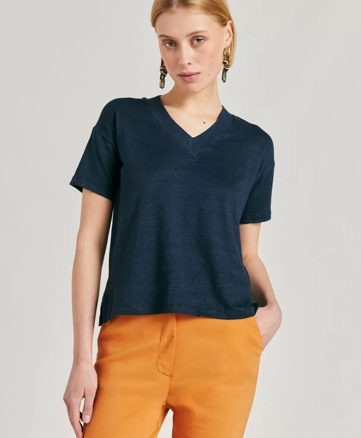 T-Shirts E Top>Momoni Tshirt Nancy In Jersey Lino - Blu Notte